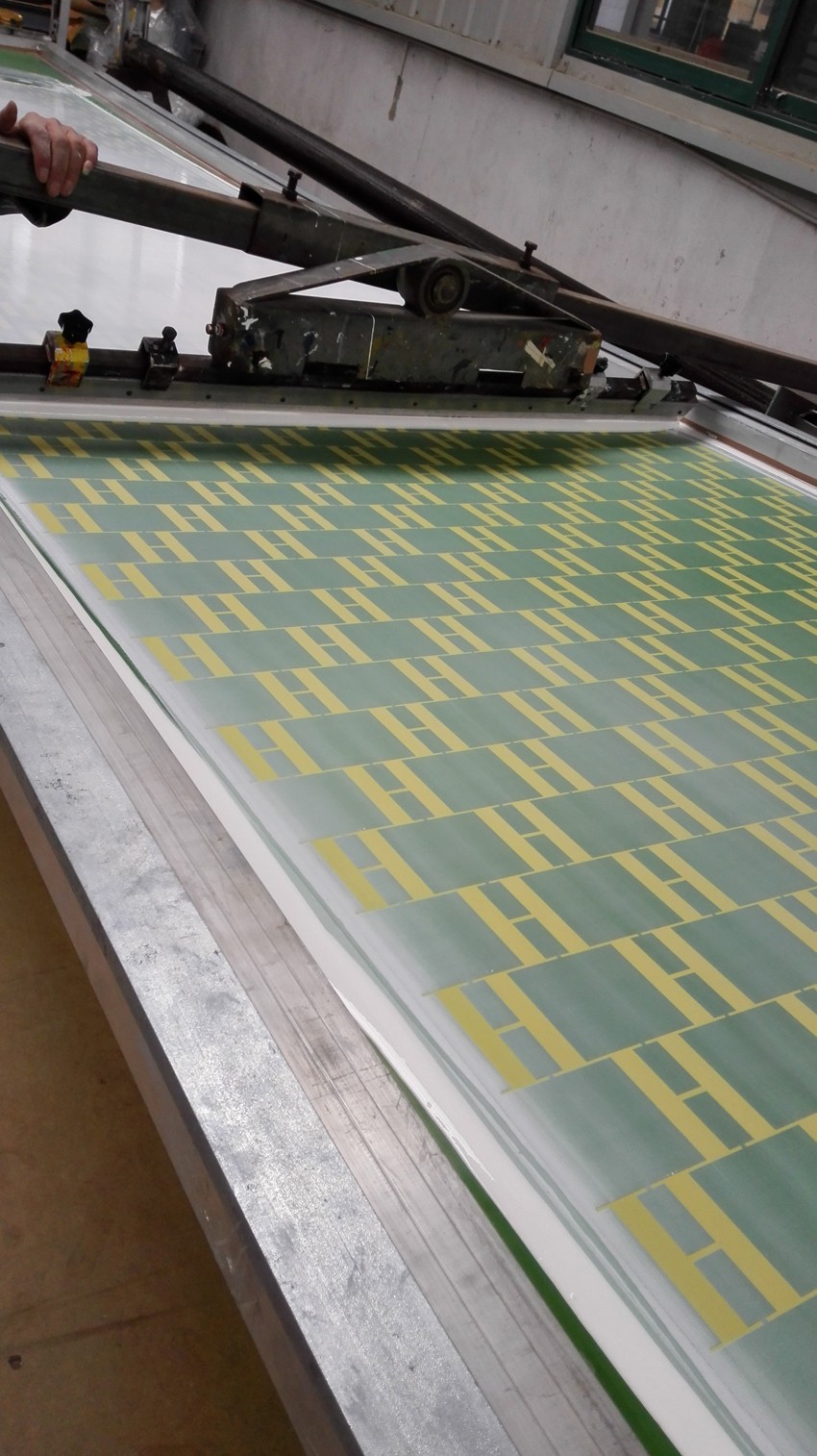 大型絲網(wǎng)印刷 大型絲網(wǎng)印刷